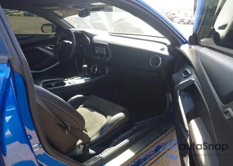 2018 Chevrolet Camaro 1Ss z USA, uszkodzony, nr VIN 1G1FE1R76J0113575